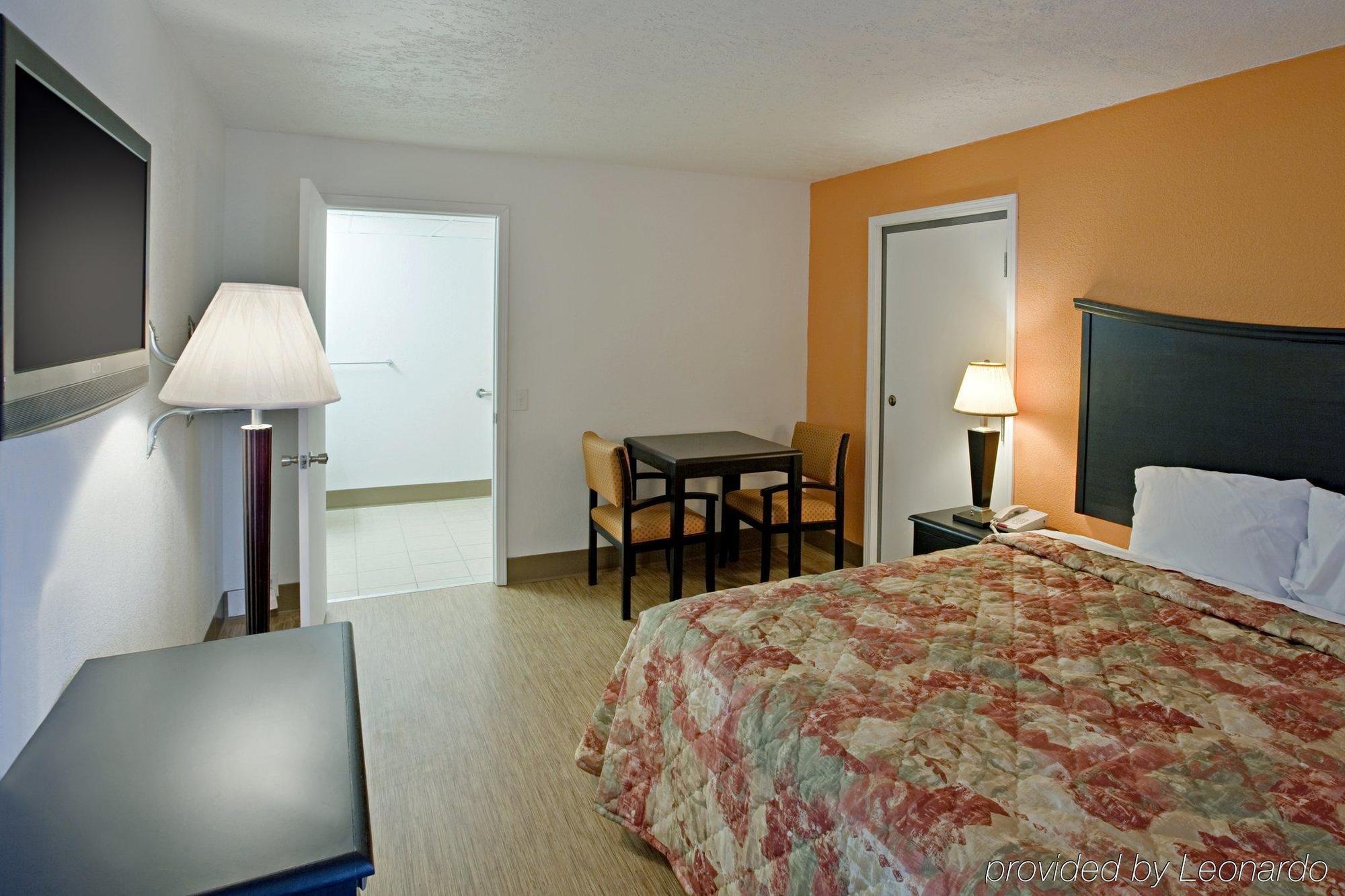 Econo Lodge Metropolis Zimmer foto